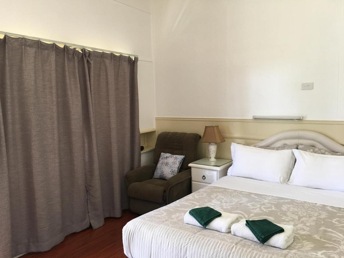 פורט מקווארי Major Innes Motel מראה חיצוני תמונה